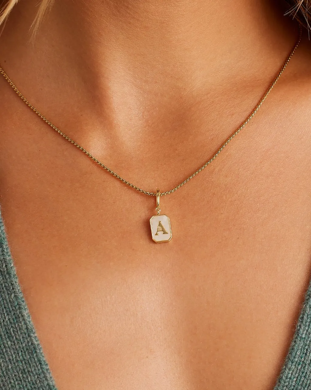 gorjana Vintage Alphabet Parker Charm 18k Gold Plated New