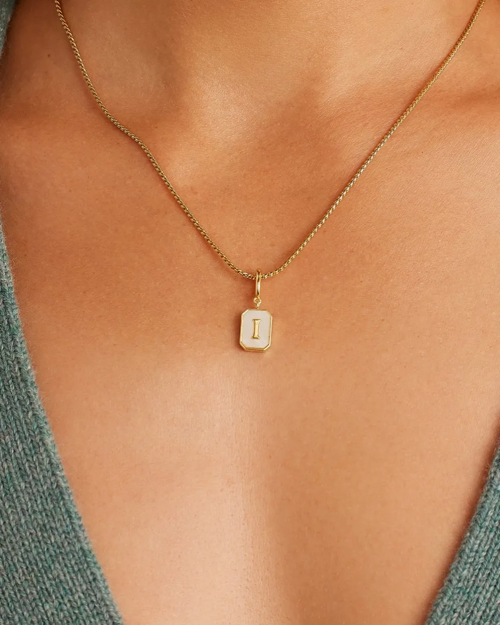 gorjana Vintage Alphabet Parker Charm 18k Gold Plated New