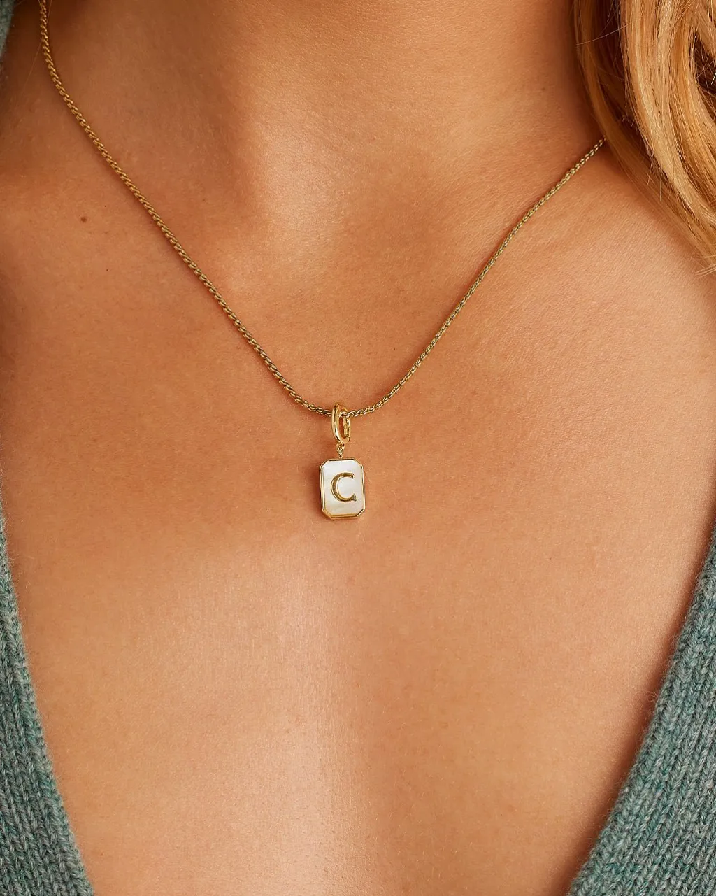 gorjana Vintage Alphabet Parker Charm 18k Gold Plated New